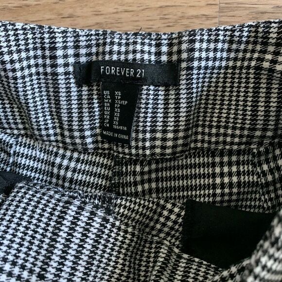 Forever 21 plaid high waist shorts with belt loops - Picture 5 of 5